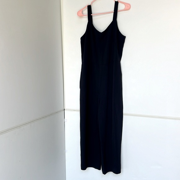 The Japanese GoWeave Essential
Jumpsuit sleeveless wide leg
 Size 6 Navy - Picture 1 of 11